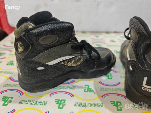 Уникални детски кецове LA Gear 30 номер , снимка 8 - Детски маратонки - 53336209