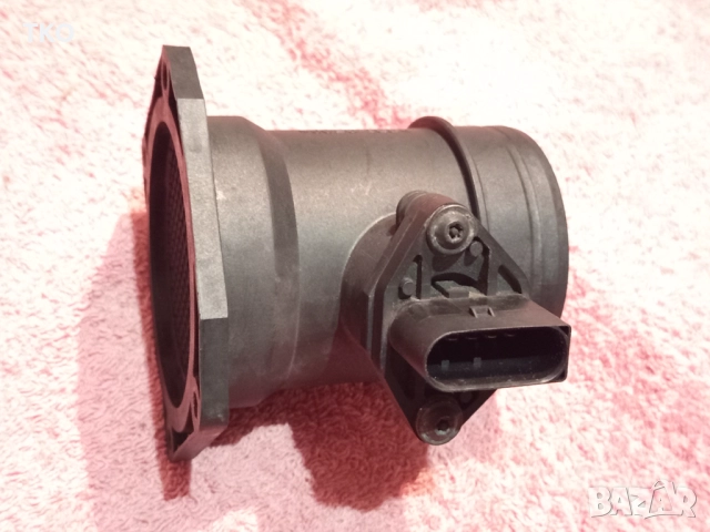 Дебитомер BOSCH за AUDI A4 A6 и VW Passat B5 - 1.8 бензин, снимка 5 - Части - 52947330