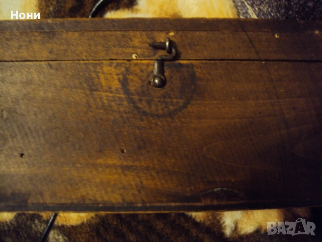 Стара Дървена кутия от времето на Соца със кръгло стъкло, снимка 7 - Антикварни и старинни предмети - 53726160