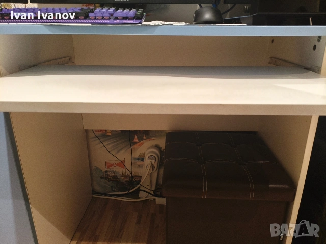 Детско двуетажно легло, ъглов гардероб и бюро с подвижна поставка за компютър, снимка 10 - Спални и легла - 53734960