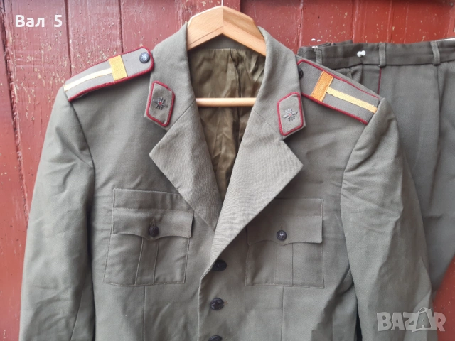 Военна соц униформа старшина свързочник БНА , НРБ, снимка 2 - Антикварни и старинни предмети - 54069034