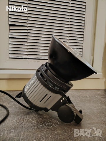 Студийна светкавица METTLE Professional Quartz Light (QL‑1000), снимка 2 - Светкавици, студийно осветление - 54093743