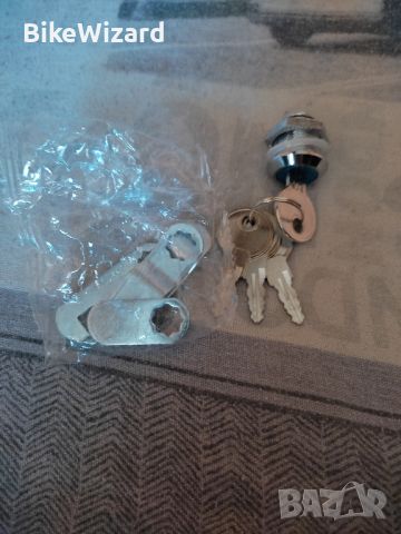 Ключалка за пощенска кутия/шкаф с 4 ри ключа НОВА, снимка 1 - Други стоки за дома - 45991204