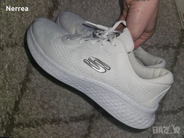 Маратонки на Skechers