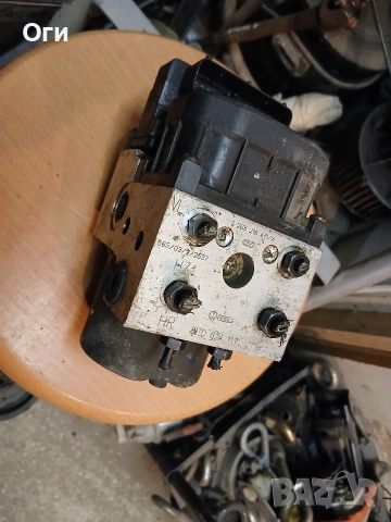 ABS помпа за Пасат В5 и Ауди А4 0 273 004 132 / 8E0 614 111 / 0 265 216 411/Х