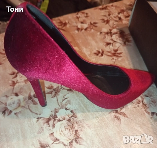 Дамски Обувки на Висок Ток