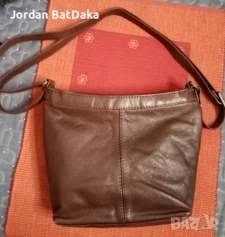 Дамска кожена чанта 22/18см