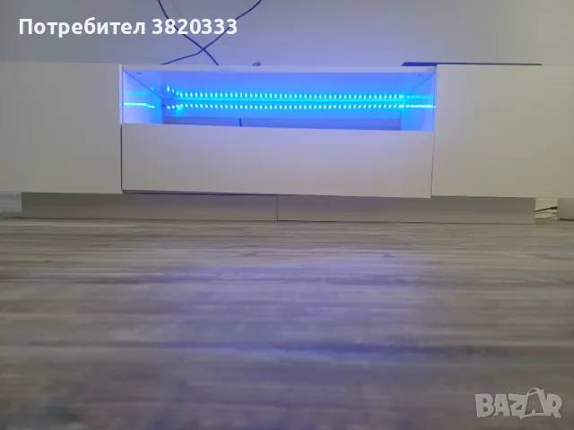 Модерен TV Шкаф с RGB осветление, снимка 1 - Шкафове - 46992420