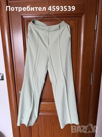 Официален дамски костюм, снимка 2 - Костюми - 53923154