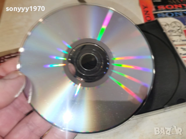 VAN HALEN CD 0102261510, снимка 15 - CD дискове - 53304268