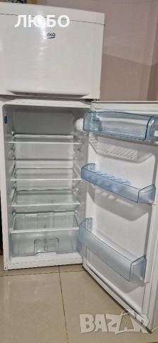 Хладилник Беко с горна камера, снимка 4 - Хладилници - 52659997