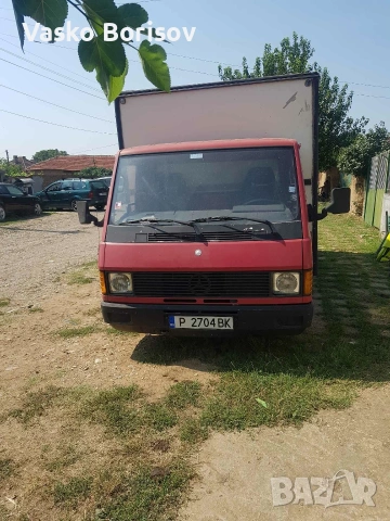 продавам оборудван кемпер Mercedes MB100