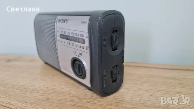 FM/AM радио Sony icf-303, снимка 3 - Радиокасетофони, транзистори - 50412442