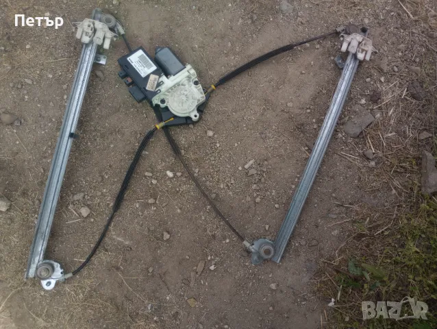 Преден ляв стъклоподемник с моторче Пежо 807 Ситроен Ц8 ланчия федра 