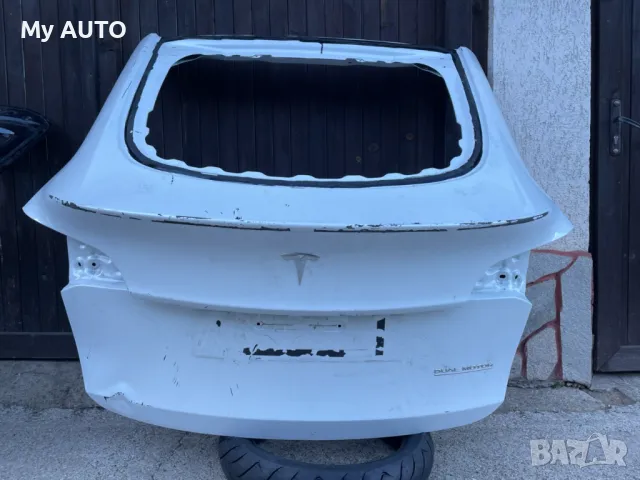 Заден капак Tesla Model 3 Y | 2023, снимка 1 - Части - 48657984