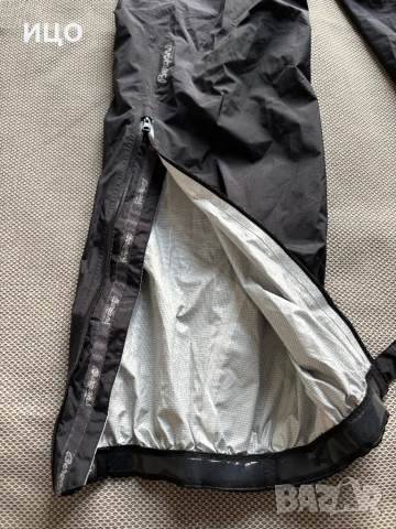 Дамски тънък шумящ панталон Bergans , снимка 2 - Панталони - 54167900