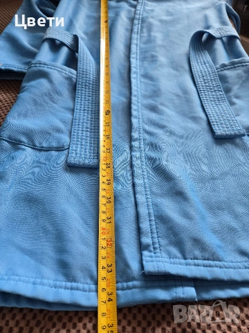 Детски халат Декатлон 152см., снимка 12 - Хавлии и халати - 53224166