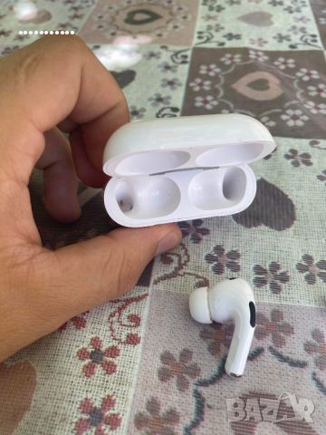 Слушалки AirPods Pro 2, снимка 3 - Безжични слушалки - 45132438