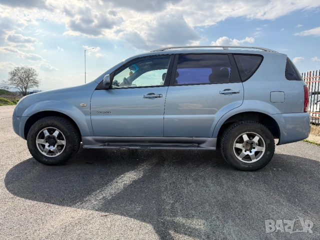 SsangYong Rexton 2.9d 4x4 Автомат 120к.с., снимка 2 - Автомобили и джипове - 53976275
