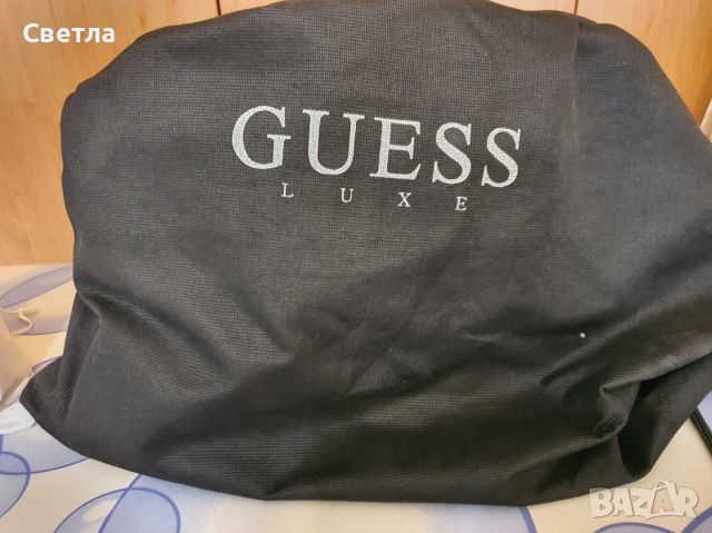 Чанта GUESS естествена кожа черна, снимка 2 - Чанти - 46652386