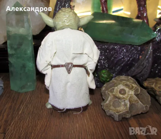 Учителя Йода в отлична форма и облекло подходяща за подарък фигурка , снимка 5 - Подаръци за мъже - 49871624