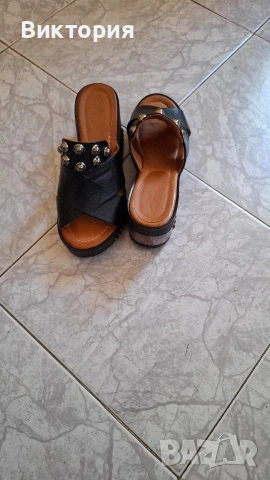 Дамски чехли с платформа! -15€