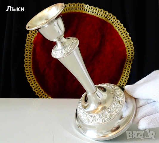 Посребрен свещник,релефни рози,Art Deco. 