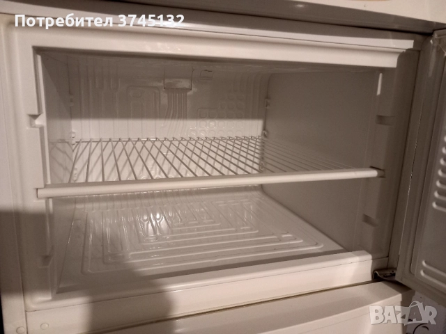 Хладилник с горна камера Gorenje , снимка 5 - Хладилници - 51536585