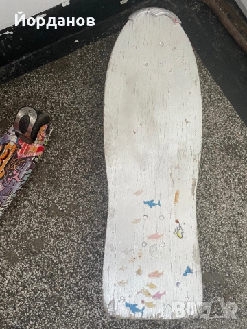 Голям стар скейтборд , снимка 2 - Детски велосипеди, триколки и коли - 52226350