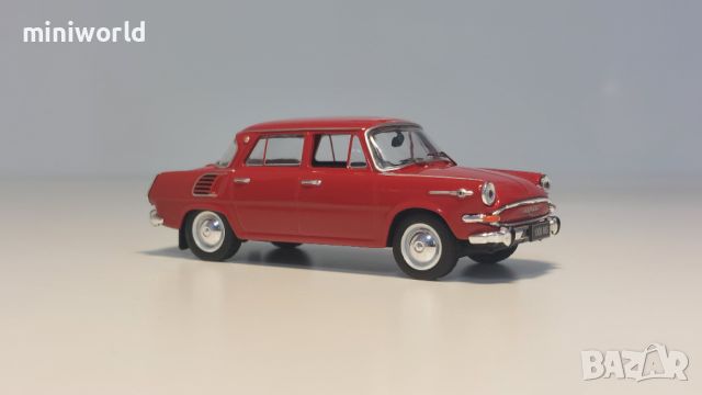 Skoda 1000MB 1968 - мащаб 1:43 на IXO моделът е нов в PVC дисплей-кейс, снимка 7 - Колекции - 46054858