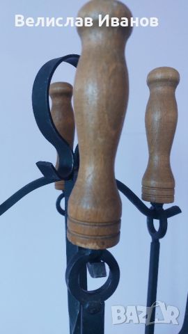 Аксесоари за камина. Ковано желязо с дървени дръжки. Перфектно състояние., снимка 3 - Антикварни и старинни предмети - 45906188