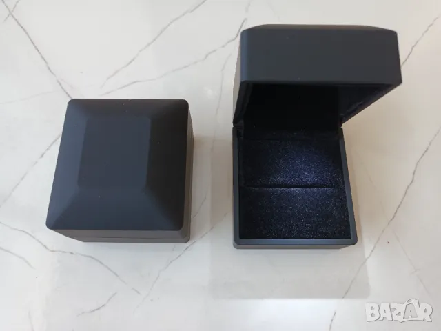 Пръстен бяло злато с диамант 18к, златен пръстен, годежен пръстен, кутийка за пръстен, снимка 7 - Пръстени - 49208470