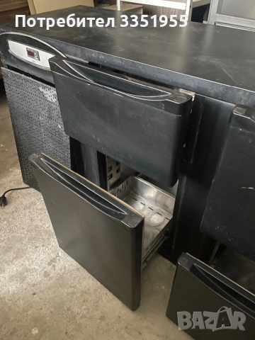 Професионален хладилник под-плотов, снимка 5 - Хладилници - 53326227