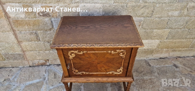 Скандинавски винтидж шкаф за антре/салон, снимка 5 - Шкафове - 53875136