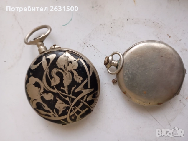 Часовници, снимка 2 - Антикварни и старинни предмети - 52938817