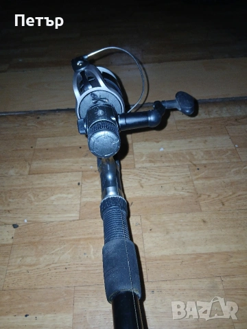 2броя въдици с макаре нови 