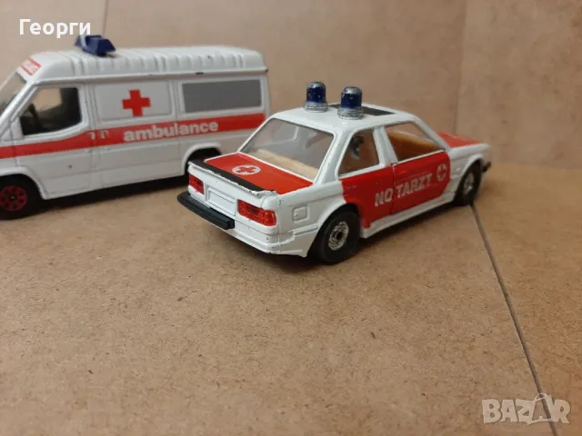 CORGI BMW 325 и FORD TRANSIT , снимка 5 - Колекции - 48917766