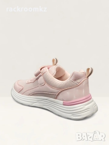 Детски маратонки с лепенка в розов цвят W585078 pink, снимка 3 - Детски маратонки - 54076382