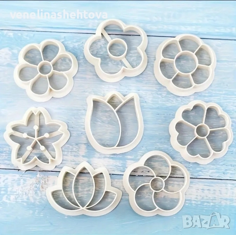 8 броя малки резци резец цветя за тесто бисквитки фондан декорация , снимка 2 - Форми - 52844047