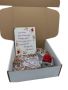Подарък за учител-картичка и сапунена розичка в кутия, снимка 1 - Сувенири от дърво - 46031017