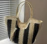 Нова дамска лятна плетена чанта с пискюл, снимка 6