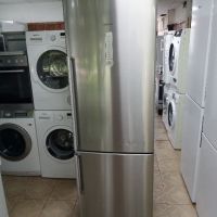 Иноксов комбиниран хладилник с фризер Сименс Siemens Total no frost 2 години гаранция!, снимка 1 - Хладилници - 45746227