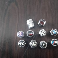 Пластмасови шестоъгълни хром капачки за вентили винтили на различни марка автомобил кола джип ван , снимка 1 - Аксесоари и консумативи - 44975301