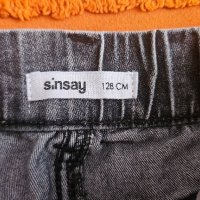 Страхотни дънки Sinsay , снимка 3 - Детски панталони и дънки - 45383282
