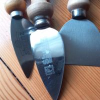 Комплект ножове за сирена Sbrinz, снимка 2 - Прибори за хранене, готвене и сервиране - 45147586