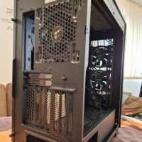 pc кутия gigabyte, снимка 4 - Захранвания и кутии - 46163805