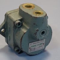 Хидравлична помпа DAIKIN DS14P-10 vane pump, снимка 3 - Резервни части за машини - 45336832