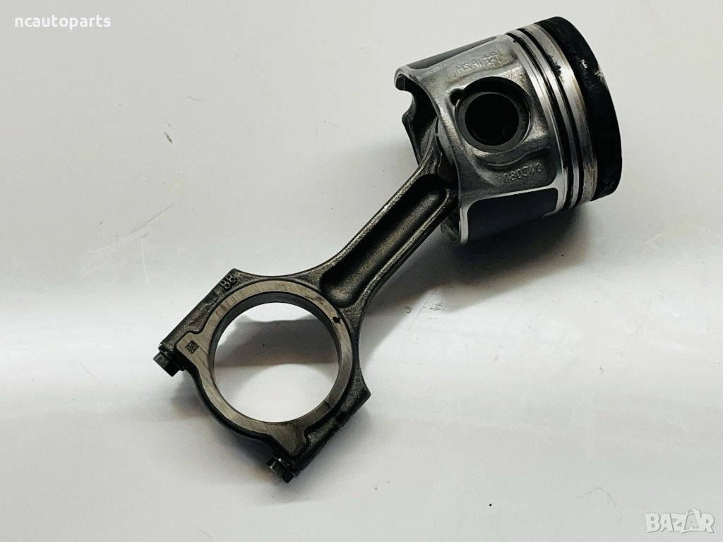 Бутало с биела за Рено Трафик Опел Виваро 1.6 дизел R9M408 080340 2015, снимка 1