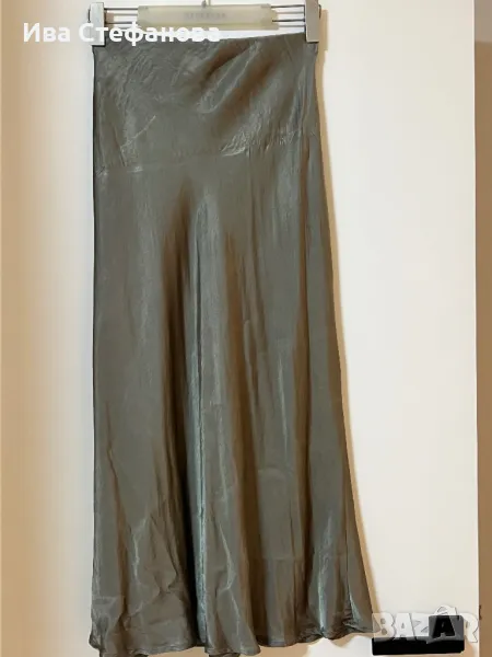 Нова дълга маслено зелена  елегантна пола тип русалка сатен сатенена, снимка 1