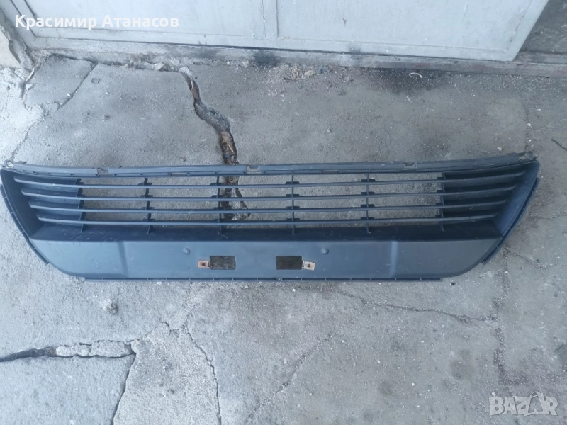 53112-05090. Решетка предна броня долна за Тойота Авенсис T27. 2012-2015г, снимка 1